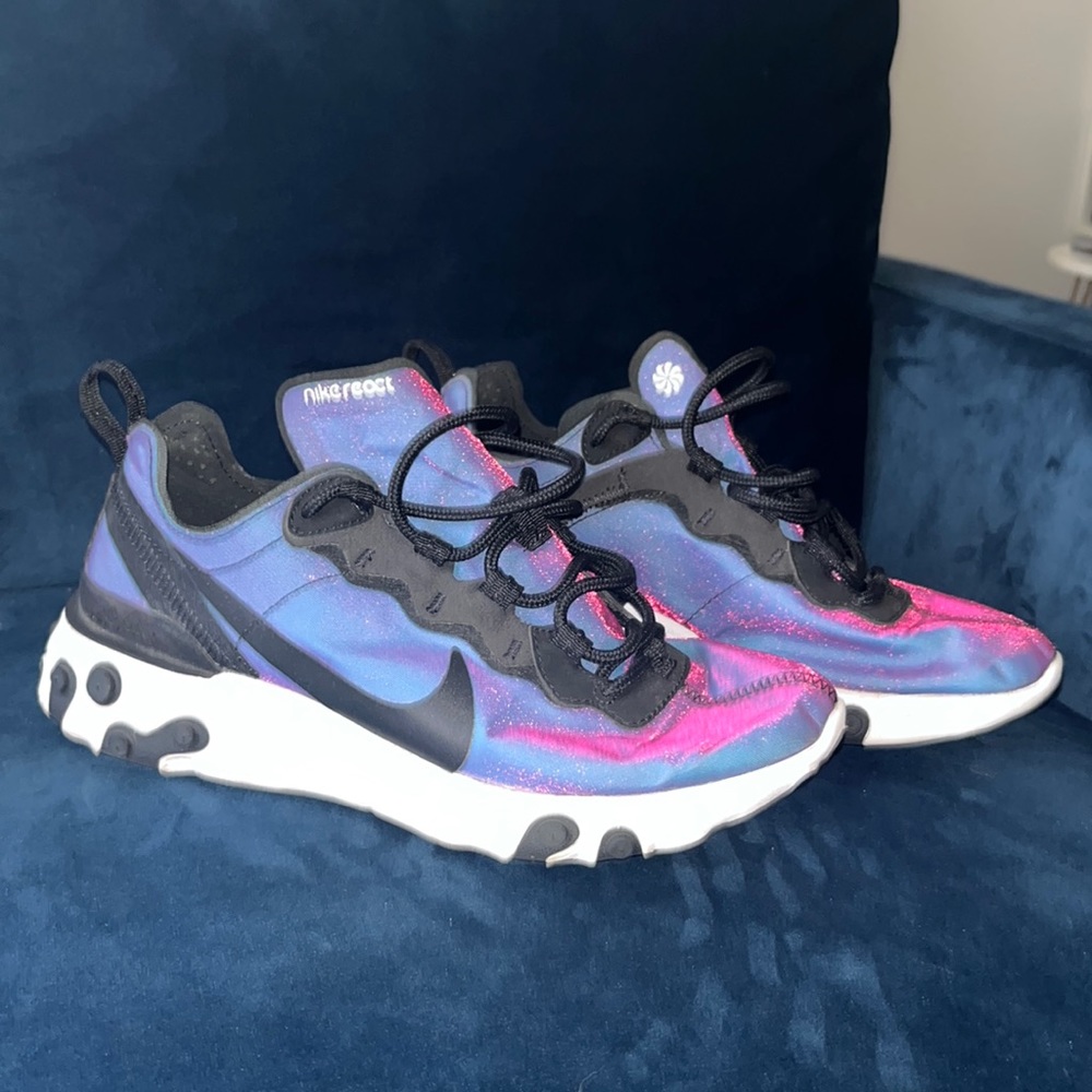 Worn once reflective Nike reacts